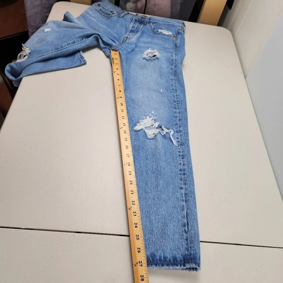 LEVI'S Premium WEDGIE Distressed High Rise Denim Jeans Size 27 - Picture 14 of 14